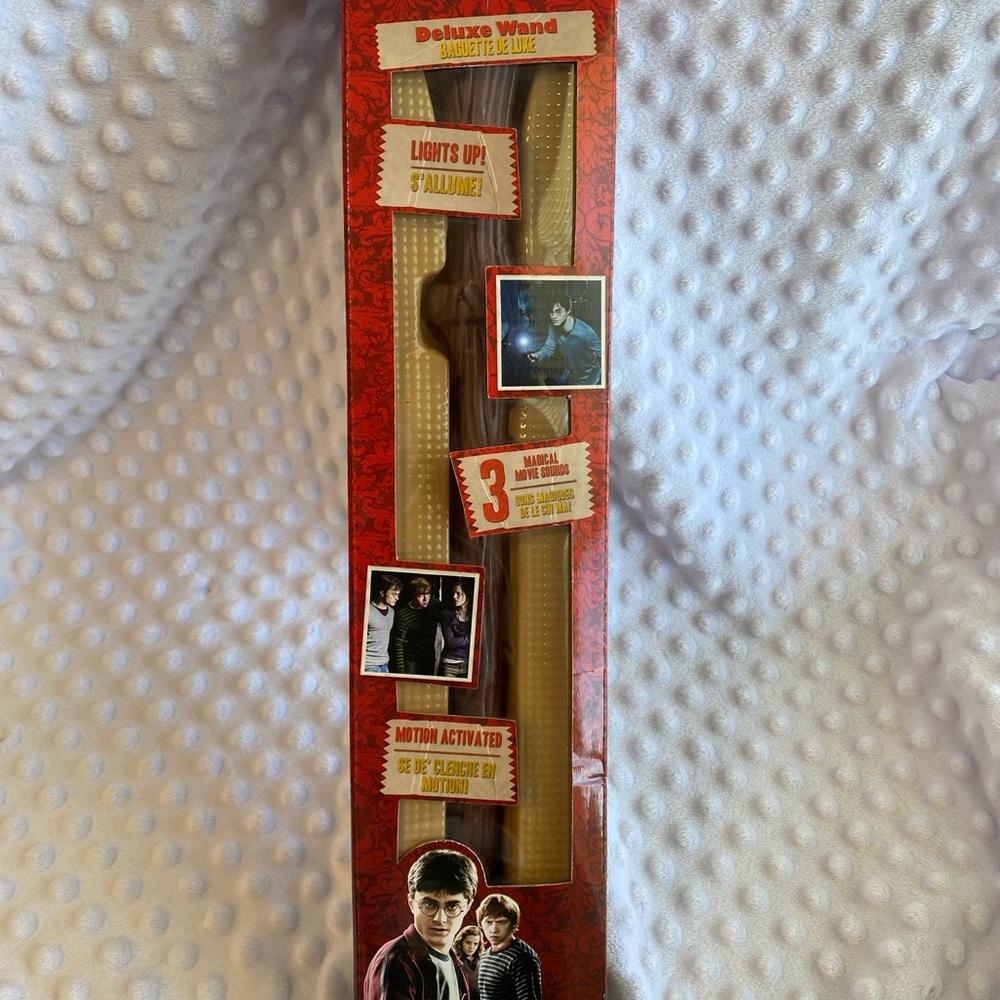 Harry Potter Deluxe Wand with Light and Motion Activation